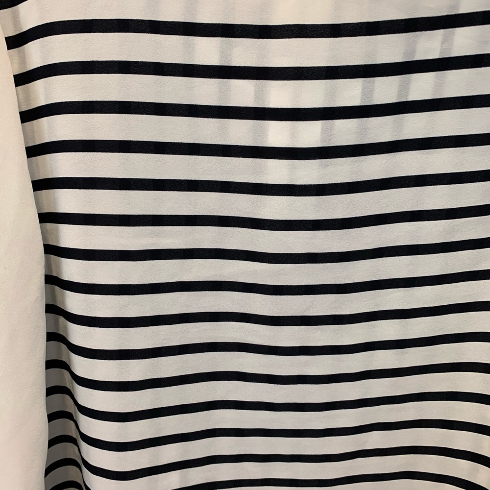 Blouse - Picture 2 of 5